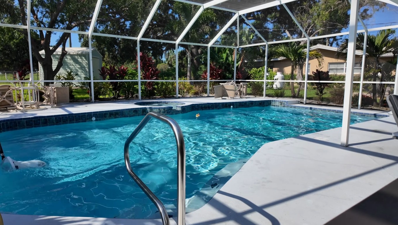 Professional pool cleaning service in Lubbock, TX